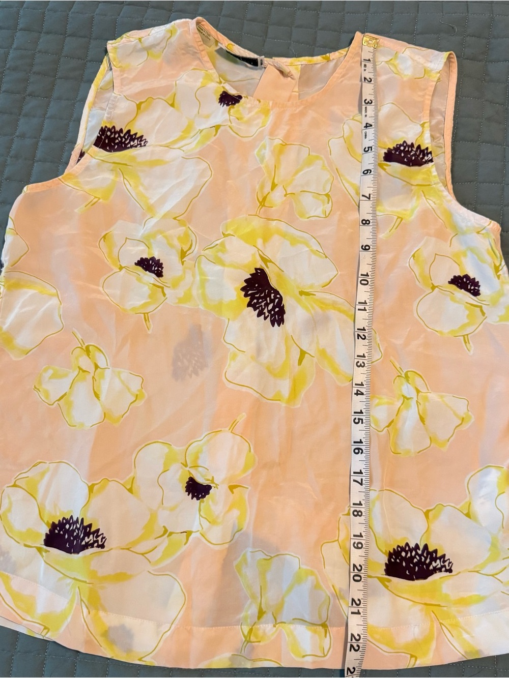 Sleeveless Pink Floral silk Top - Picture 7 of 7
